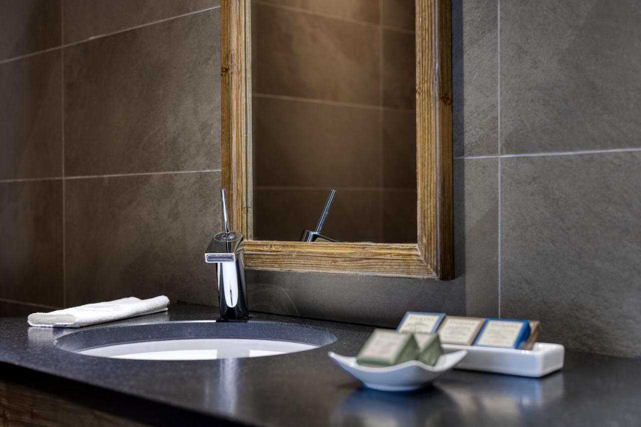 Hotel L'Helios Мерибель Экстерьер фото